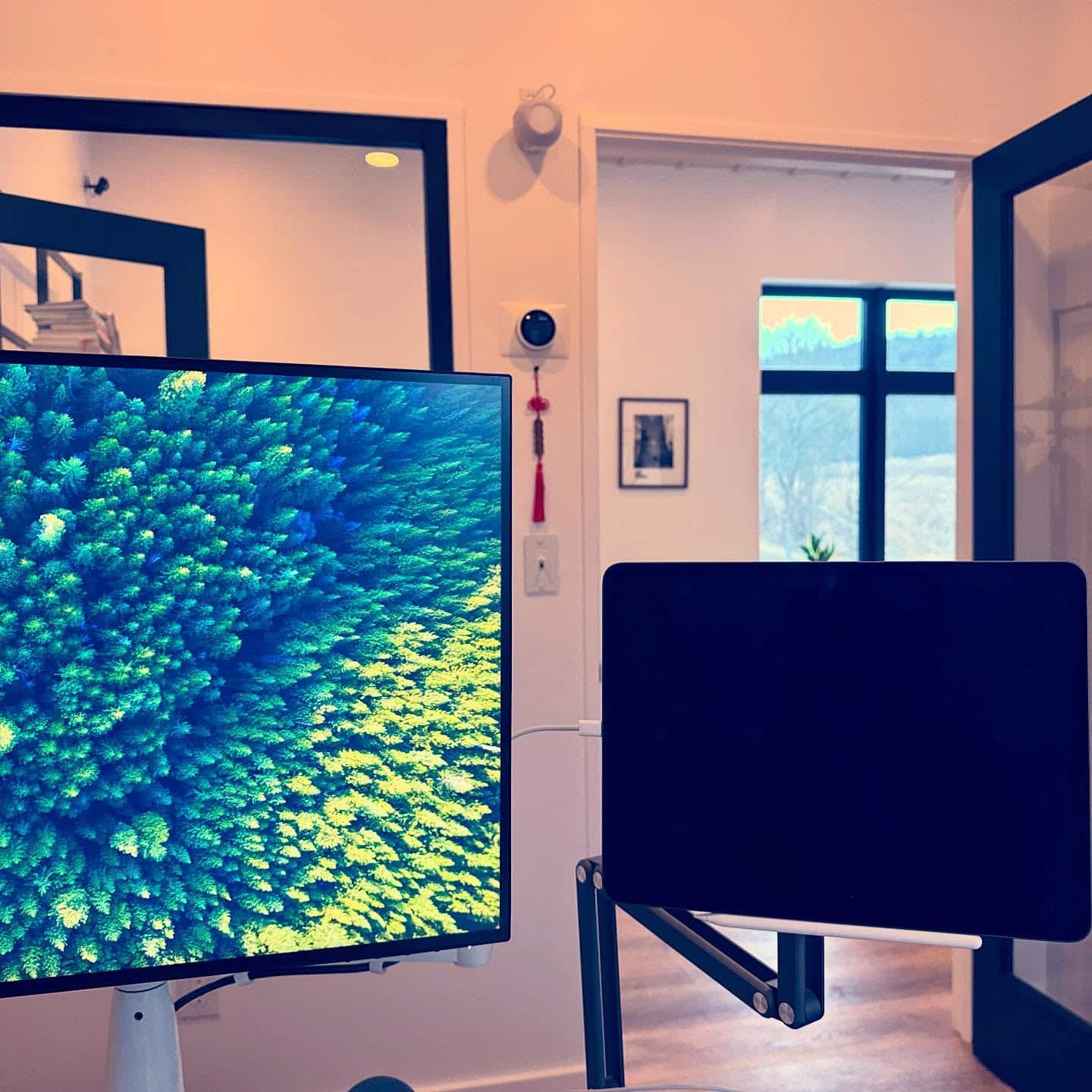 Accidental office shots while playing with my DJI Osmo Mobile SE